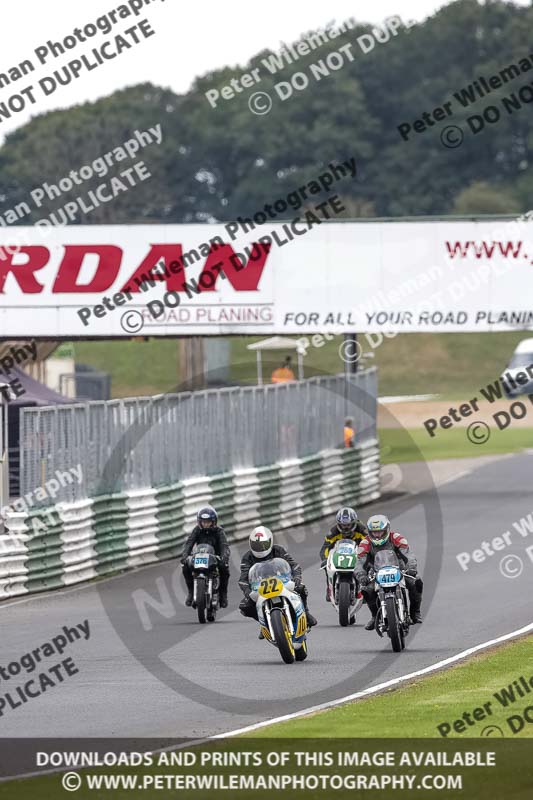Vintage motorcycle club;eventdigitalimages;mallory park;mallory park trackday photographs;no limits trackdays;peter wileman photography;trackday digital images;trackday photos;vmcc festival 1000 bikes photographs